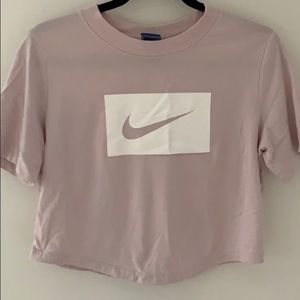 Nike top